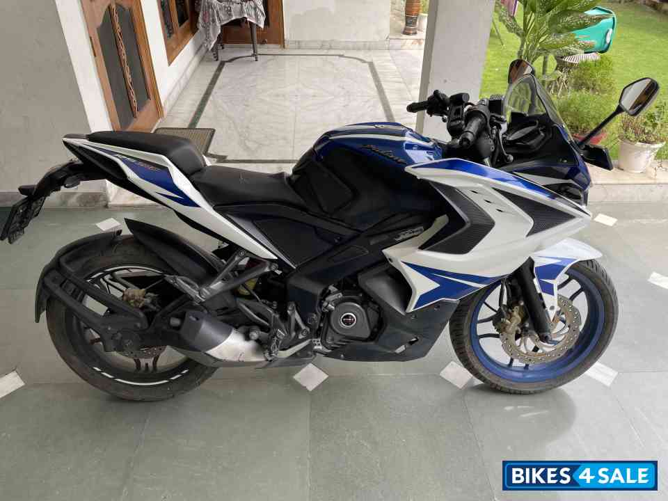 S Blue Bajaj Pulsar RS 200 S Blue Bajaj Pulsar RS 200