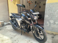Black TVS Apache RTR 160 4V