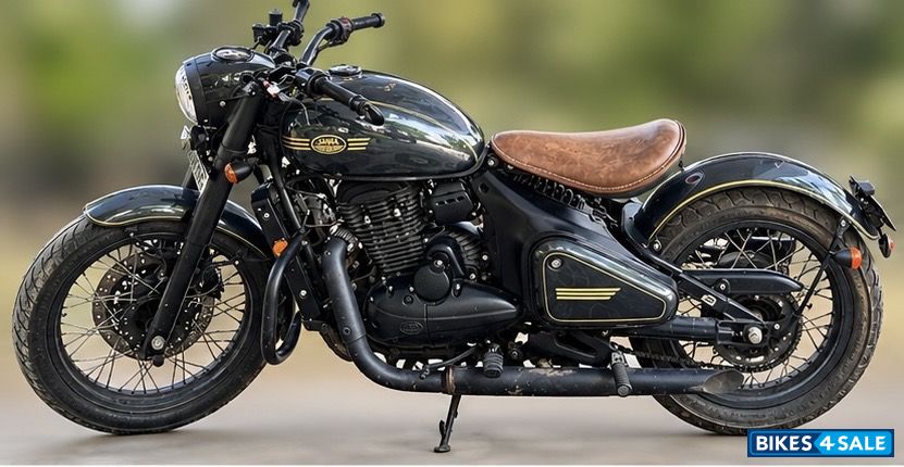 Stealth Black Jawa Perak BS6 Stealth Black Jawa Perak BS6