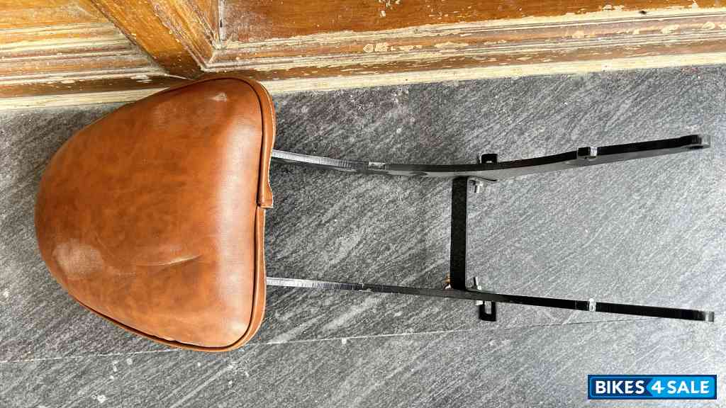 Stealth Black Jawa Perak BS6 Stealth Black Jawa Perak BS6