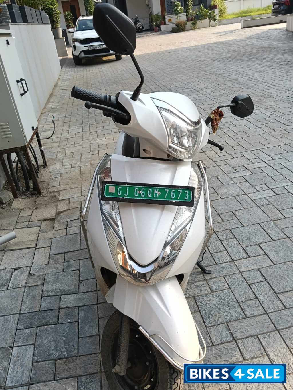 White Ampere Magnus Ex