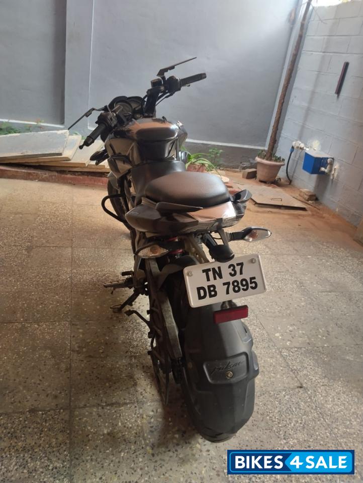 Black Bajaj Pulsar NS200