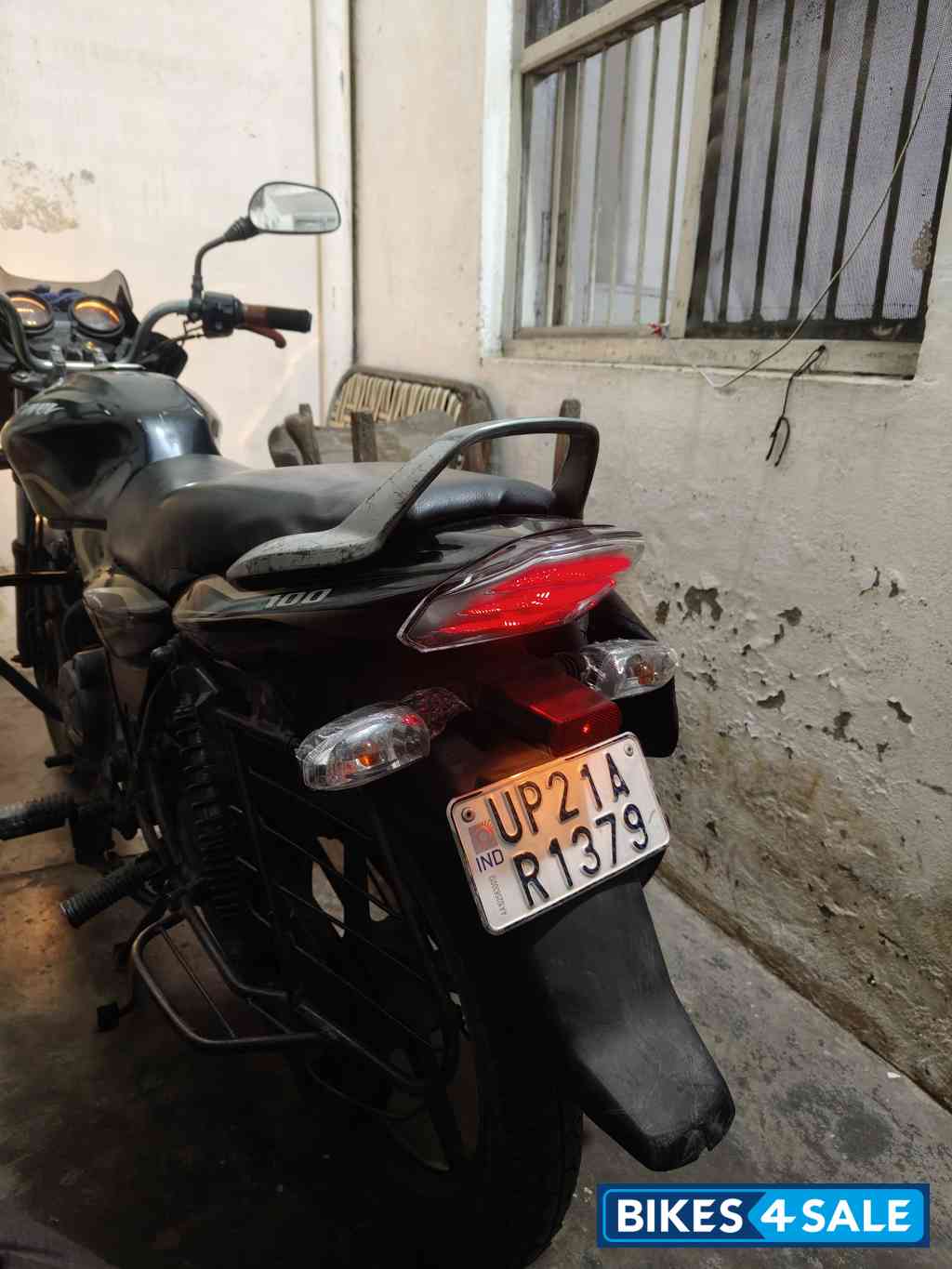 Bajaj Discover 100