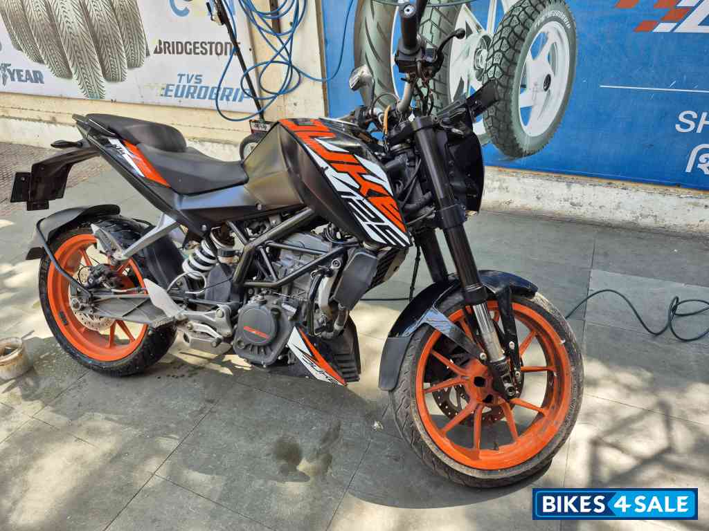 KTM Duke 125