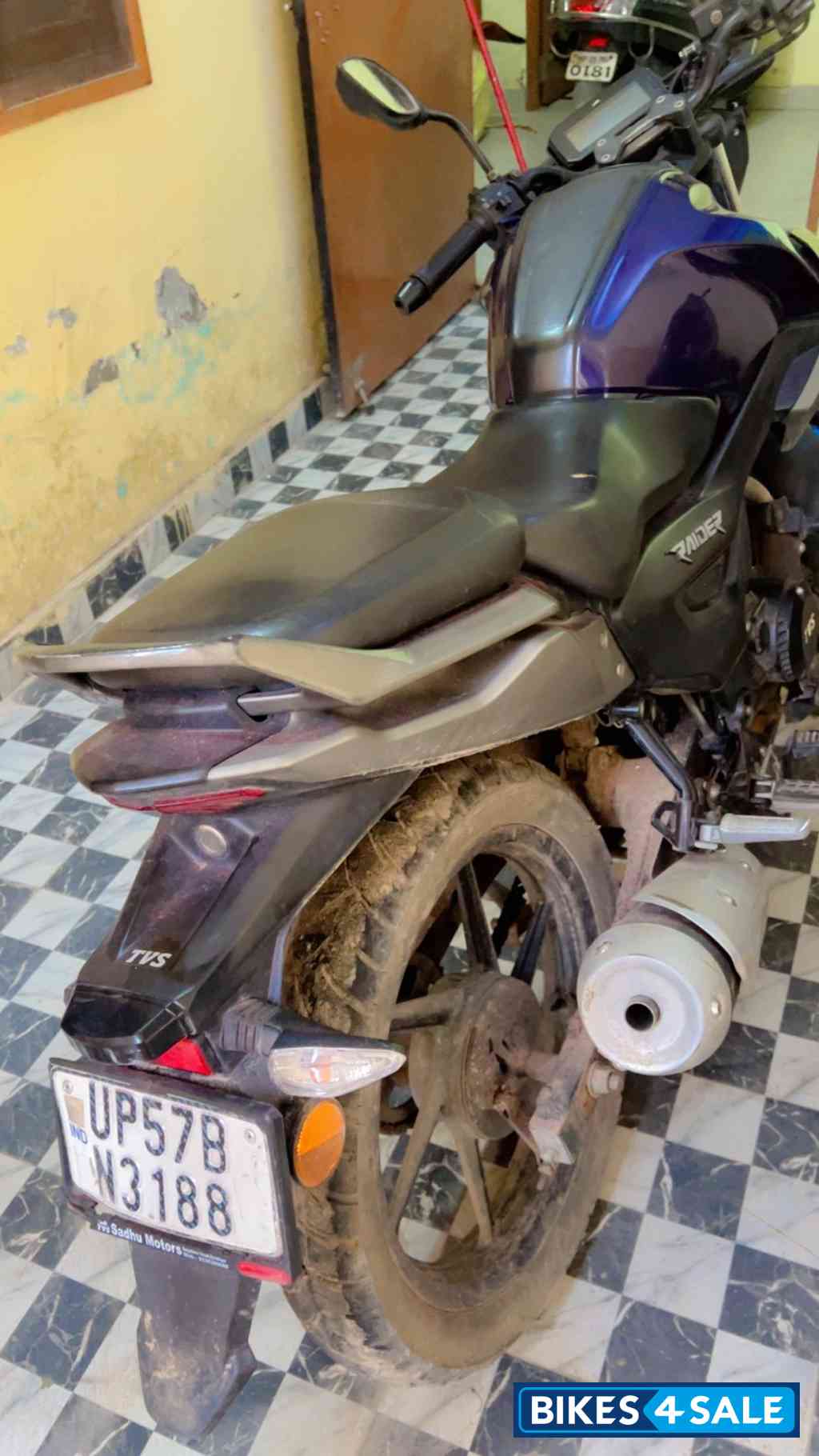 Blue Black TVS Raider Split Seat Blue Black TVS Raider Split Seat
