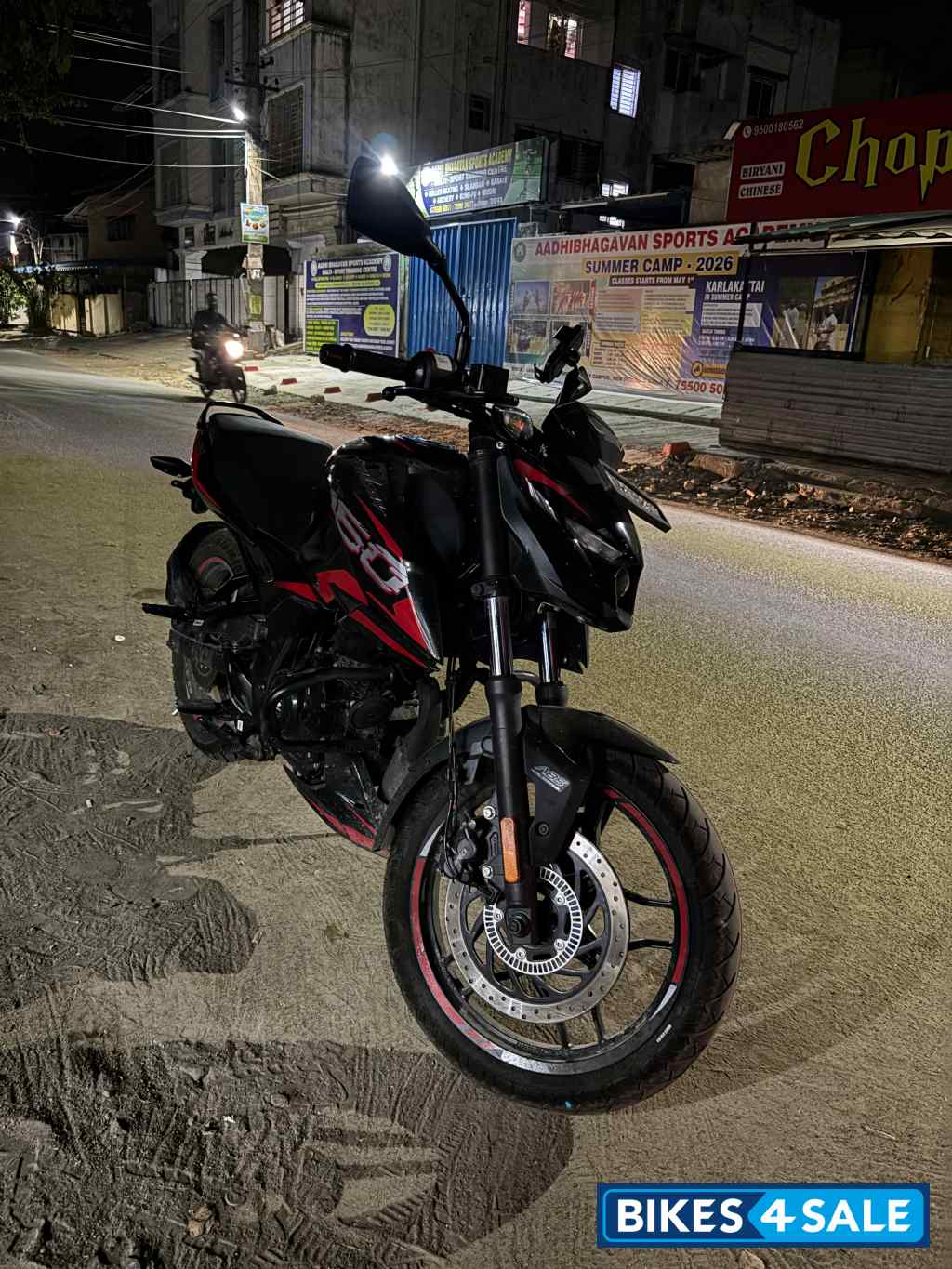 Phantom Black Bajaj Pulsar N160 Dual Channel ABS