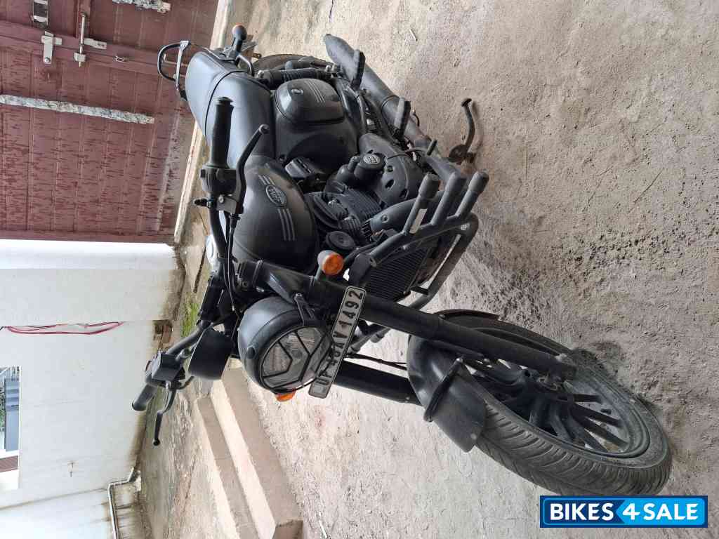 Jawa Midnight Grey