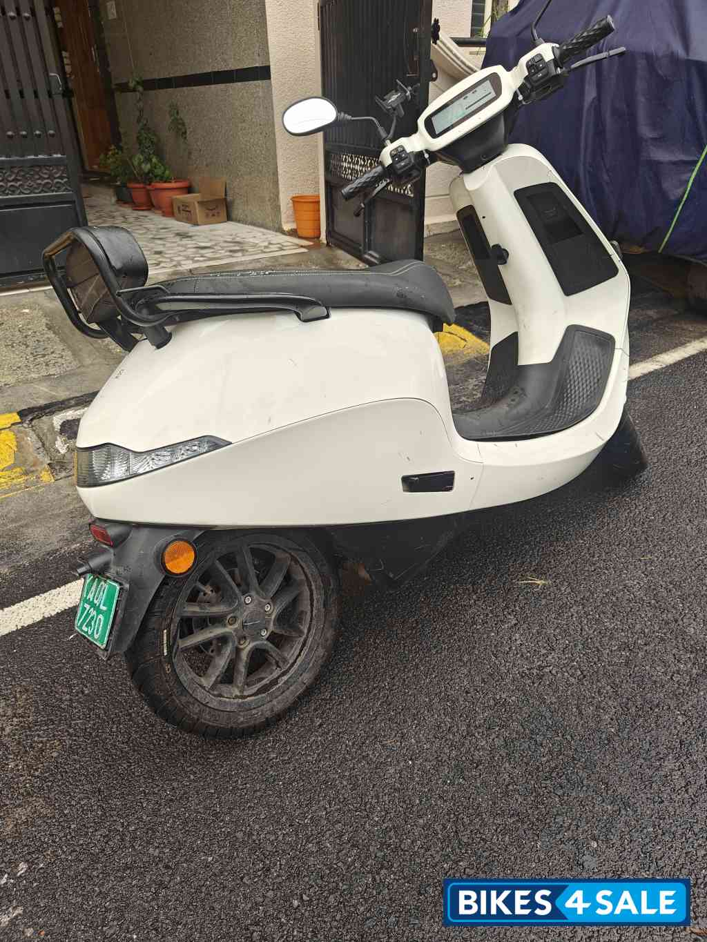 Ola S1 Pro Ola S1 Pro