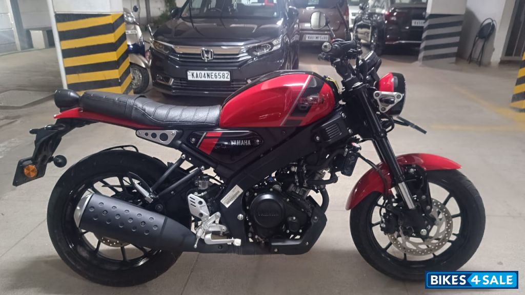 Vivid Red Cocktail 1 Yamaha XSR155 Vivid Red Cocktail 1 Yamaha XSR155
