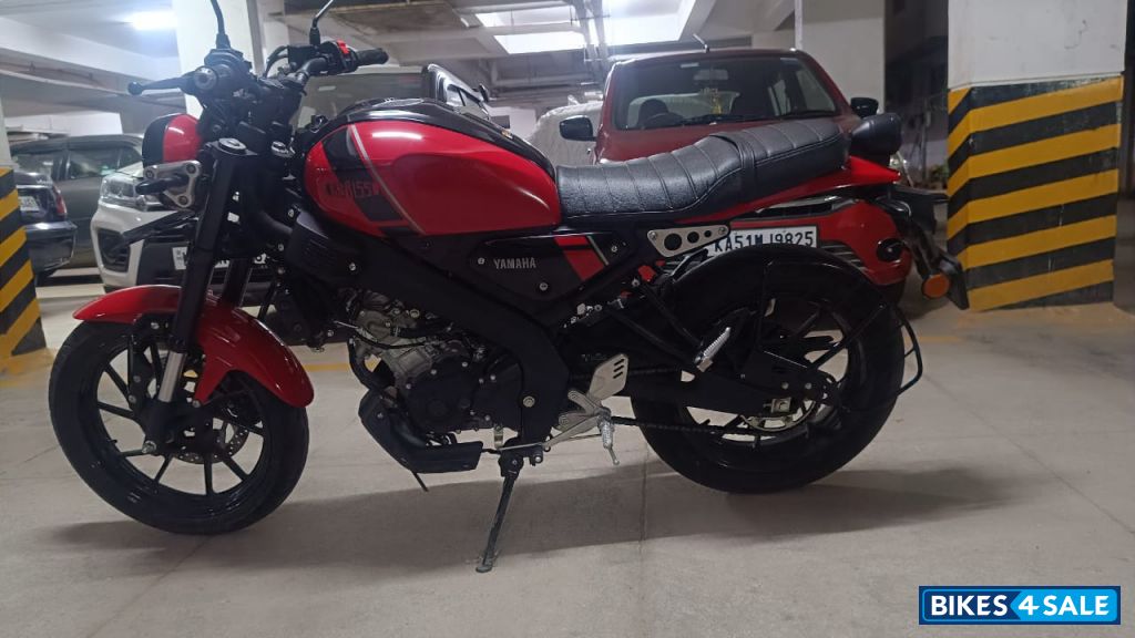 Vivid Red Cocktail 1 Yamaha XSR155 Vivid Red Cocktail 1 Yamaha XSR155