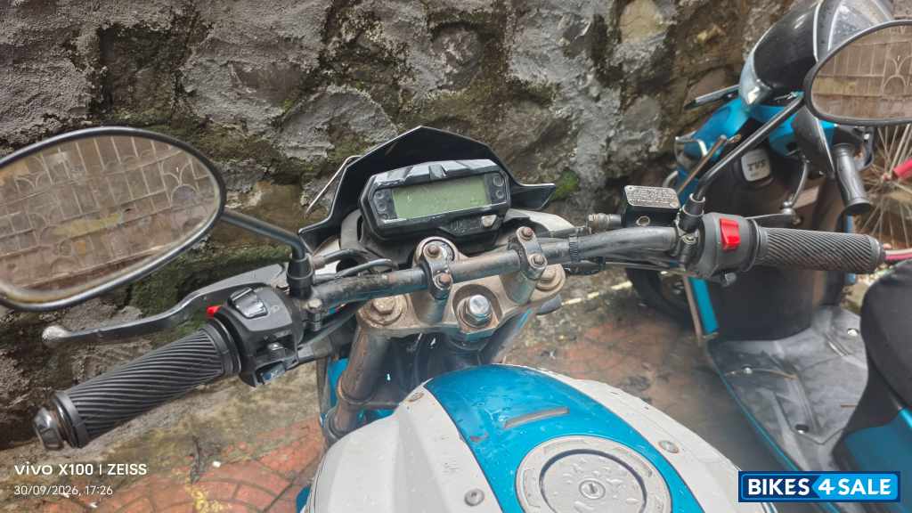 White Blue Yamaha FZ-S FI V2