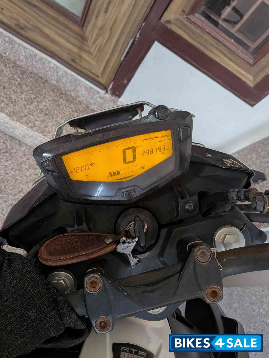 TVS Apache RTR 160 4V TVS Apache RTR 160 4V