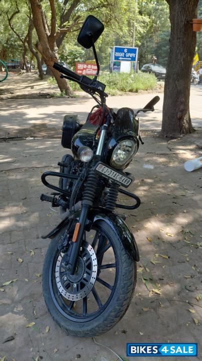 Black Bajaj Avenger Street 160 Black Bajaj Avenger Street 160
