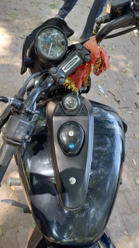 Black Bajaj Avenger Street 160