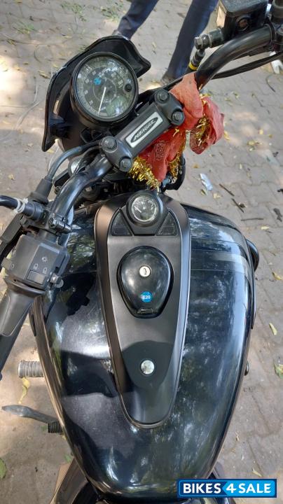 Black Bajaj Avenger Street 160 Black Bajaj Avenger Street 160