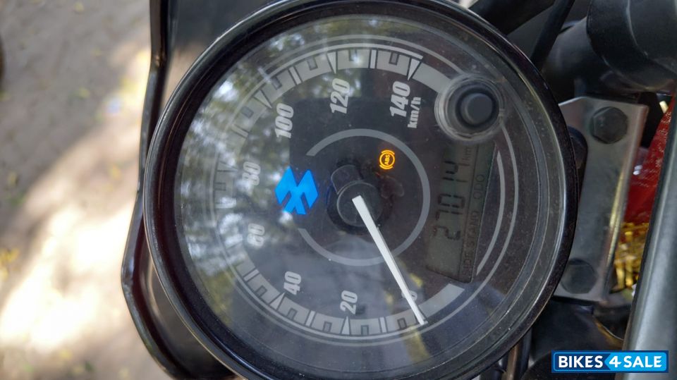 Black Bajaj Avenger Street 160 Black Bajaj Avenger Street 160