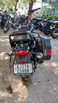 Black Bajaj Avenger Street 160