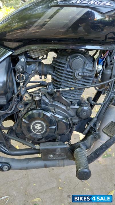 Black Bajaj Avenger Street 160 Black Bajaj Avenger Street 160