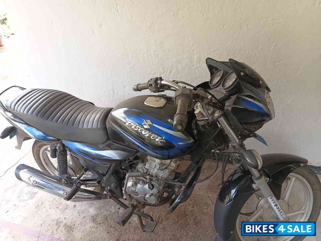 Black & Blue Bajaj Discover 125