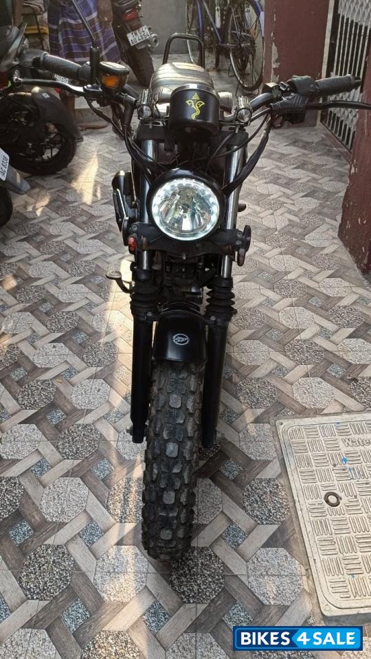 Black Keeway SR 125 Black Keeway SR 125