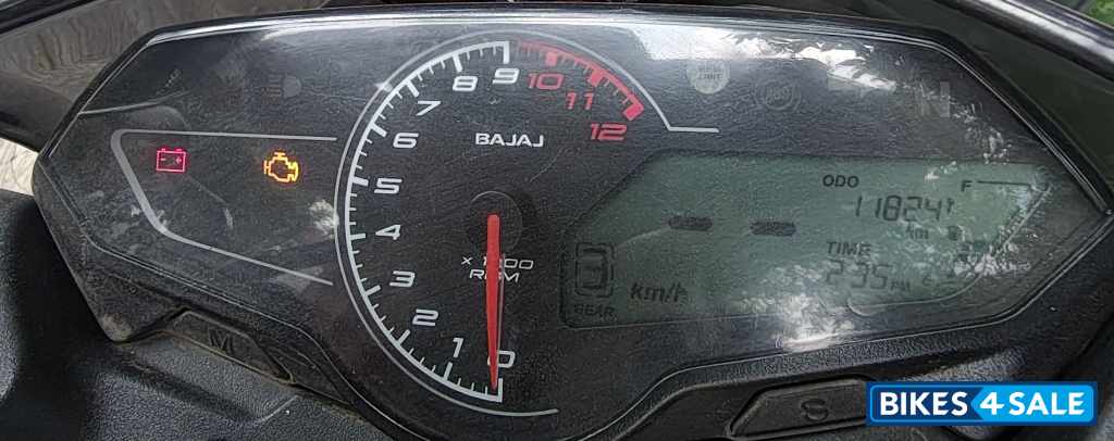 Bajaj Pulsar P150 Twin Disc Split Seat Bajaj Pulsar P150 Twin Disc Split Seat