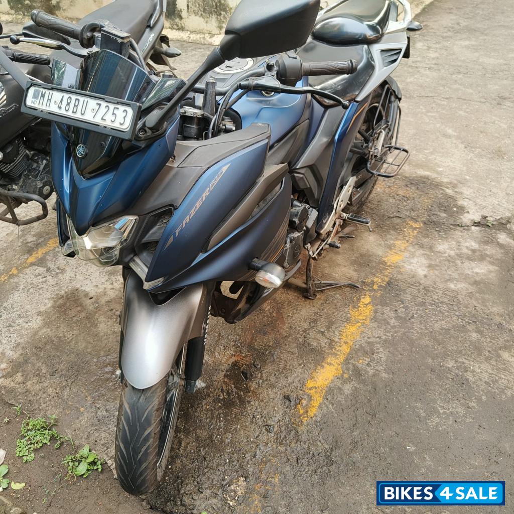 Blue Yamaha Fazer 25 Blue Yamaha Fazer 25
