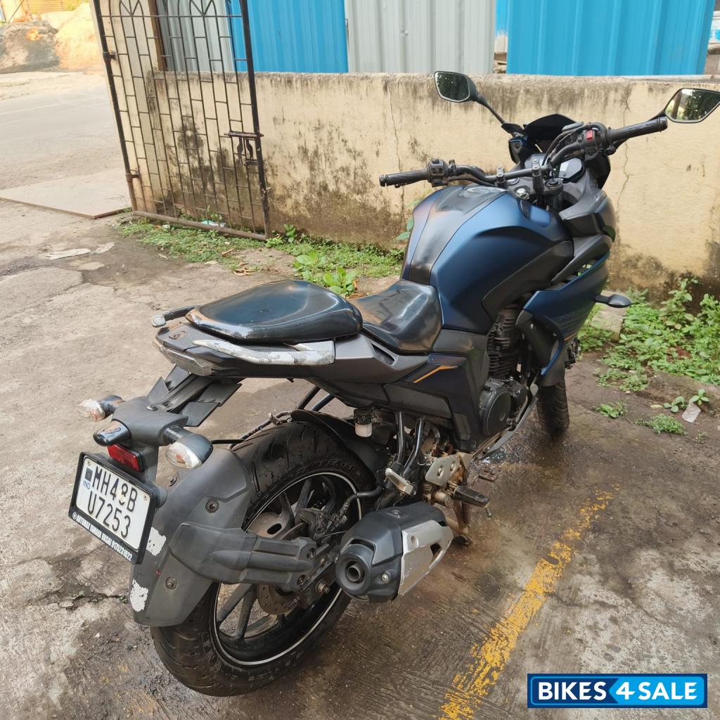 Blue Yamaha Fazer 25 Blue Yamaha Fazer 25
