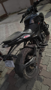 Black Bajaj Pulsar N160