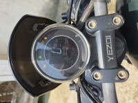 Yezdi Roadster Dark 2022 Model