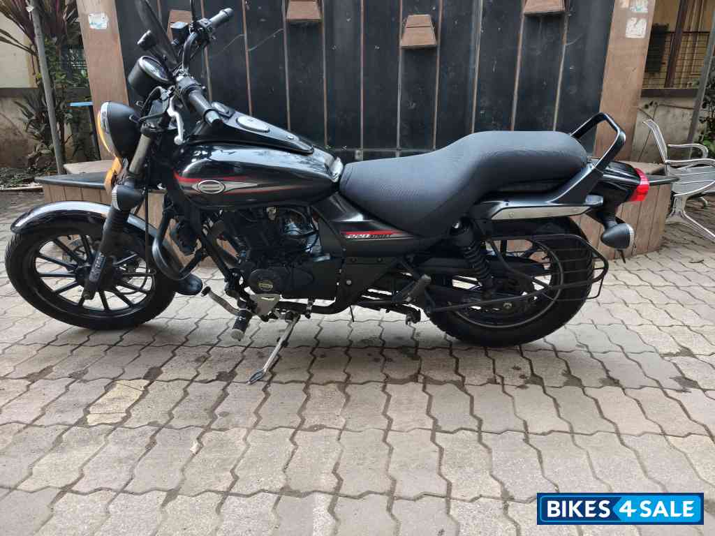 Bajaj Avenger Street 220