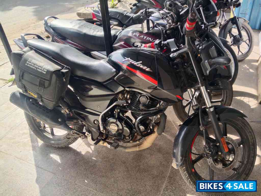Red Black Bajaj Pulsar 125 Neon Disc Single Seat