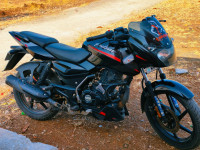 Bajaj Pulsar 125 Carbon Fibre Disc Split Seat 2022 Model