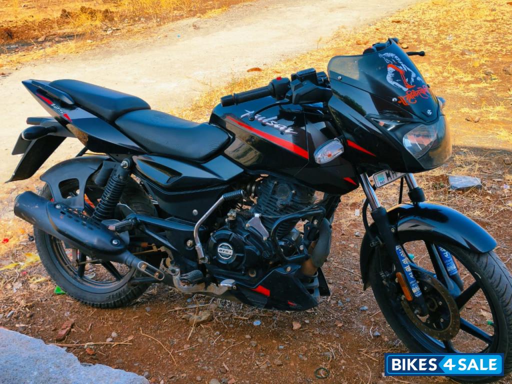 Bajaj Pulsar 125 Carbon Fibre Disc Split Seat