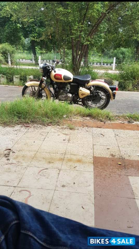 Royal Enfield Classic 500 Royal Enfield Classic 500