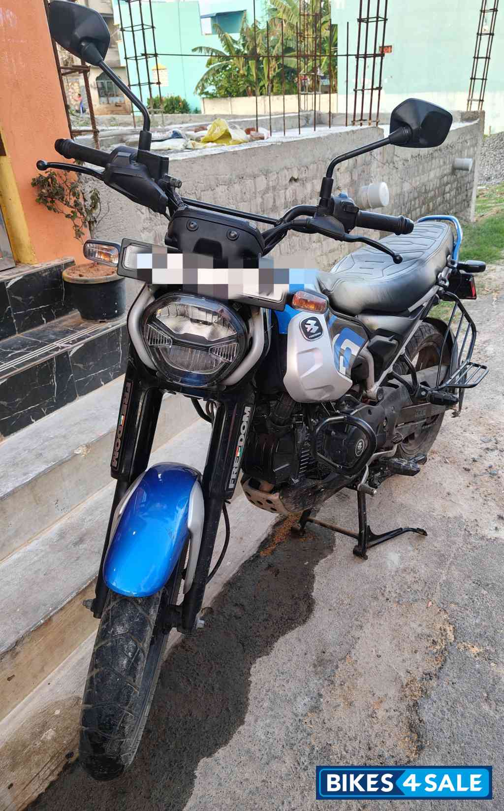 Blue Bajaj Freedom 125 NG04 Disc LED Blue Bajaj Freedom 125 NG04 Disc LED