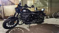 Yezdi Roadster Dark 2022 Model