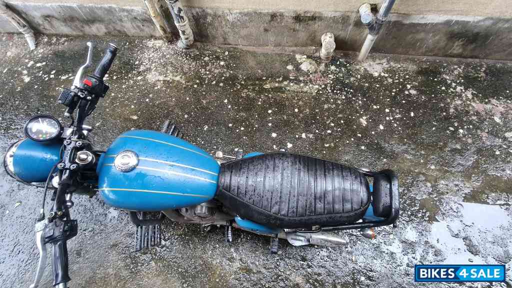 Starlight Blue Jawa forty two BS6 Starlight Blue Jawa forty two BS6