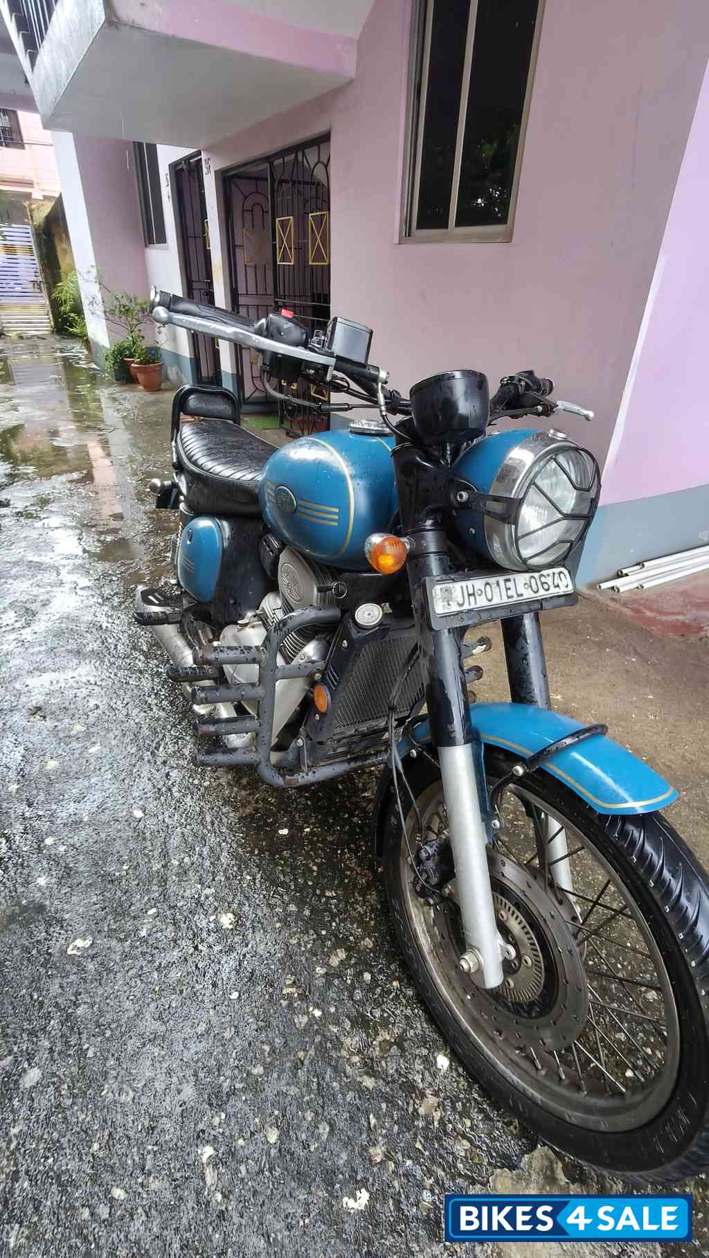 Starlight Blue Jawa forty two BS6 Starlight Blue Jawa forty two BS6