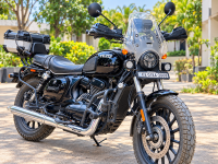 Yezdi Roadster Dark 2023 Model