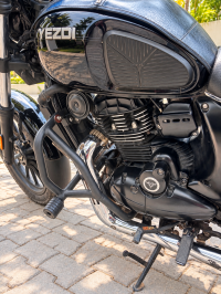 Yezdi Roadster Dark