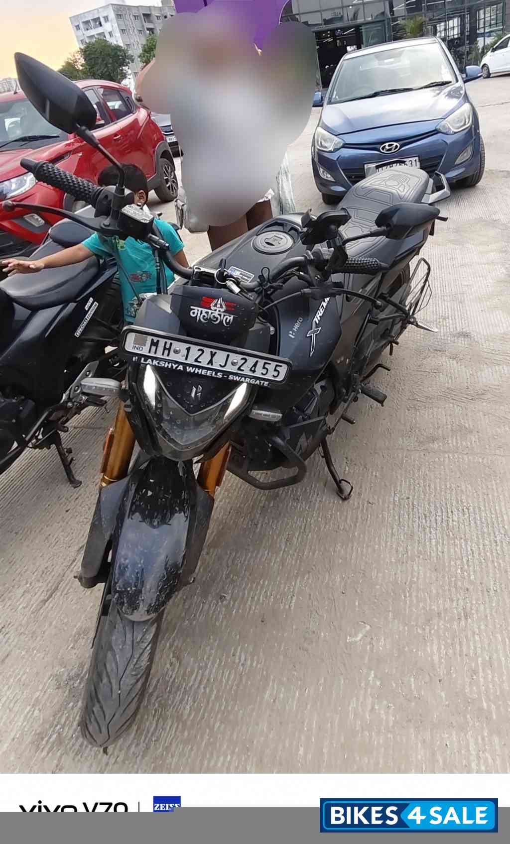 Black Hero Xtreme 160R 2024 Edition Black Hero Xtreme 160R 2024 Edition