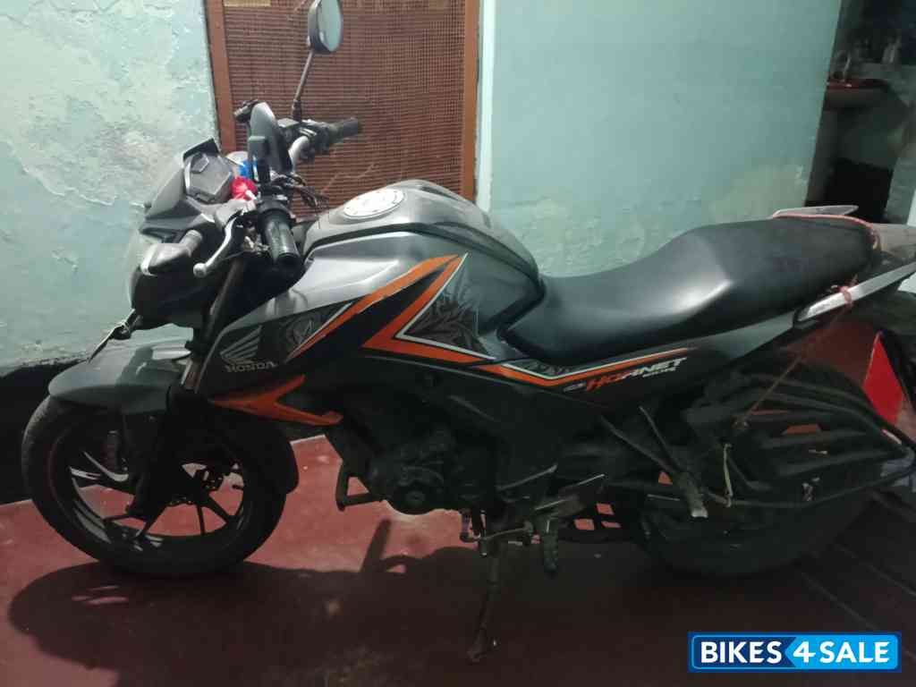 Honda CB Hornet 160R