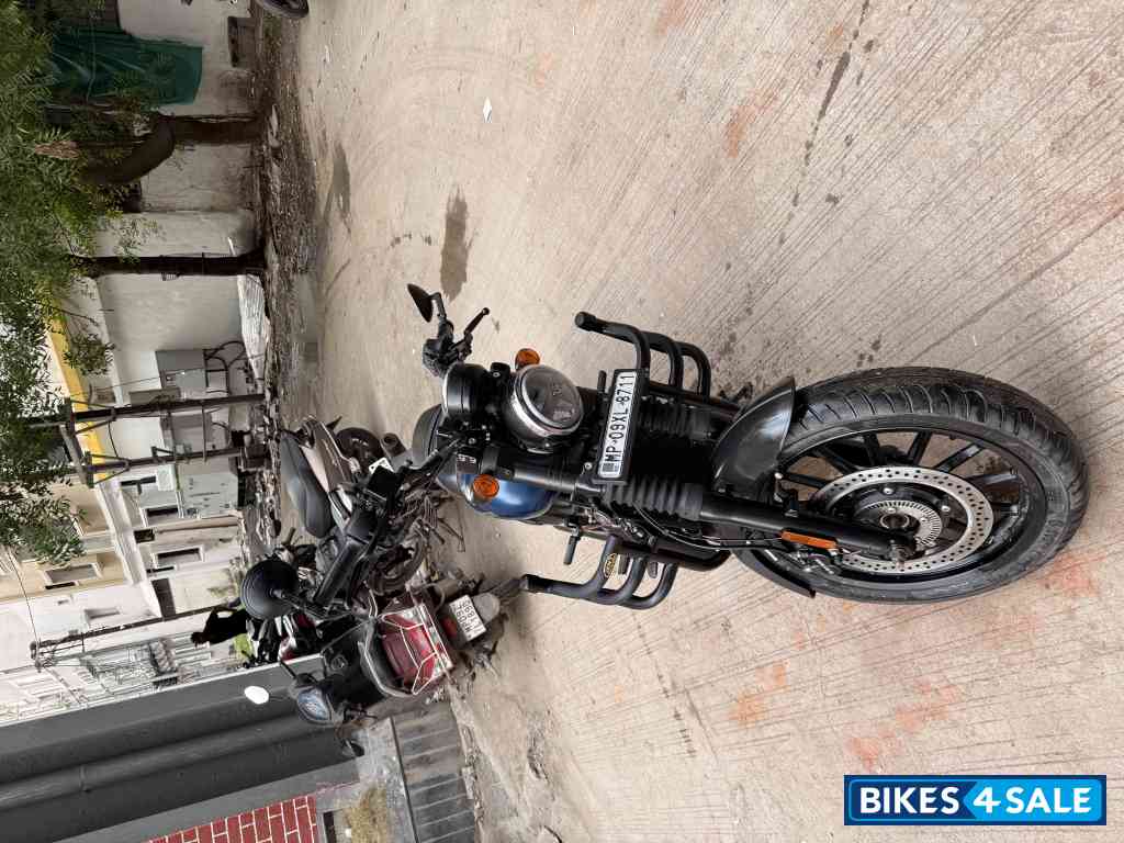 Yezdi Roadster Dark Yezdi Roadster Dark