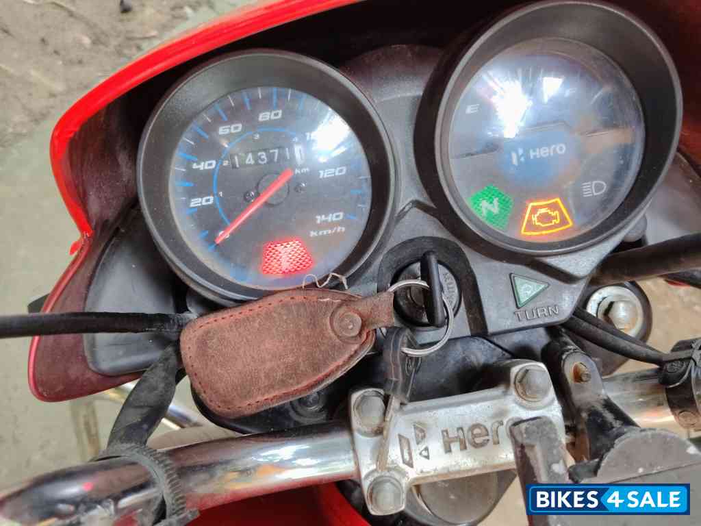 Red Hero HF Deluxe BS6