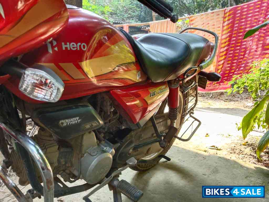 Red Hero HF Deluxe BS6 Red Hero HF Deluxe BS6
