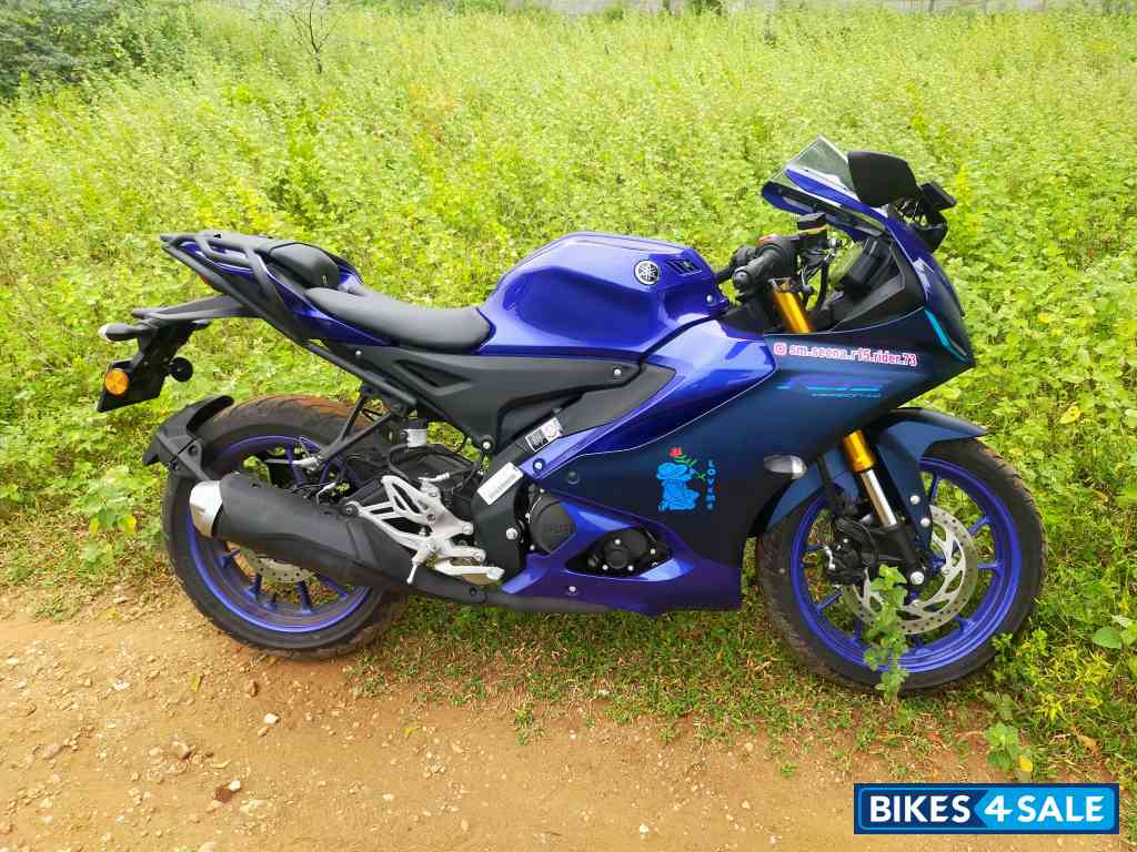 Yamaha R15 V4