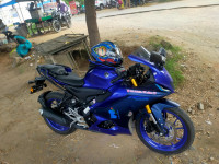 Yamaha R15 V4