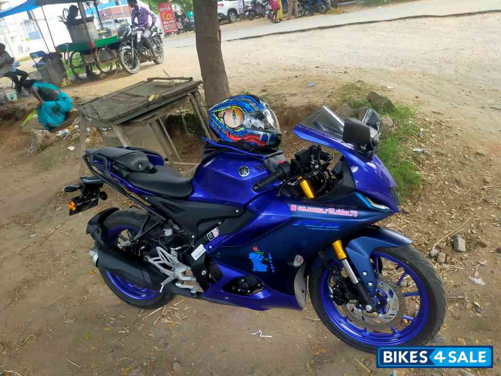 Yamaha R15 V4