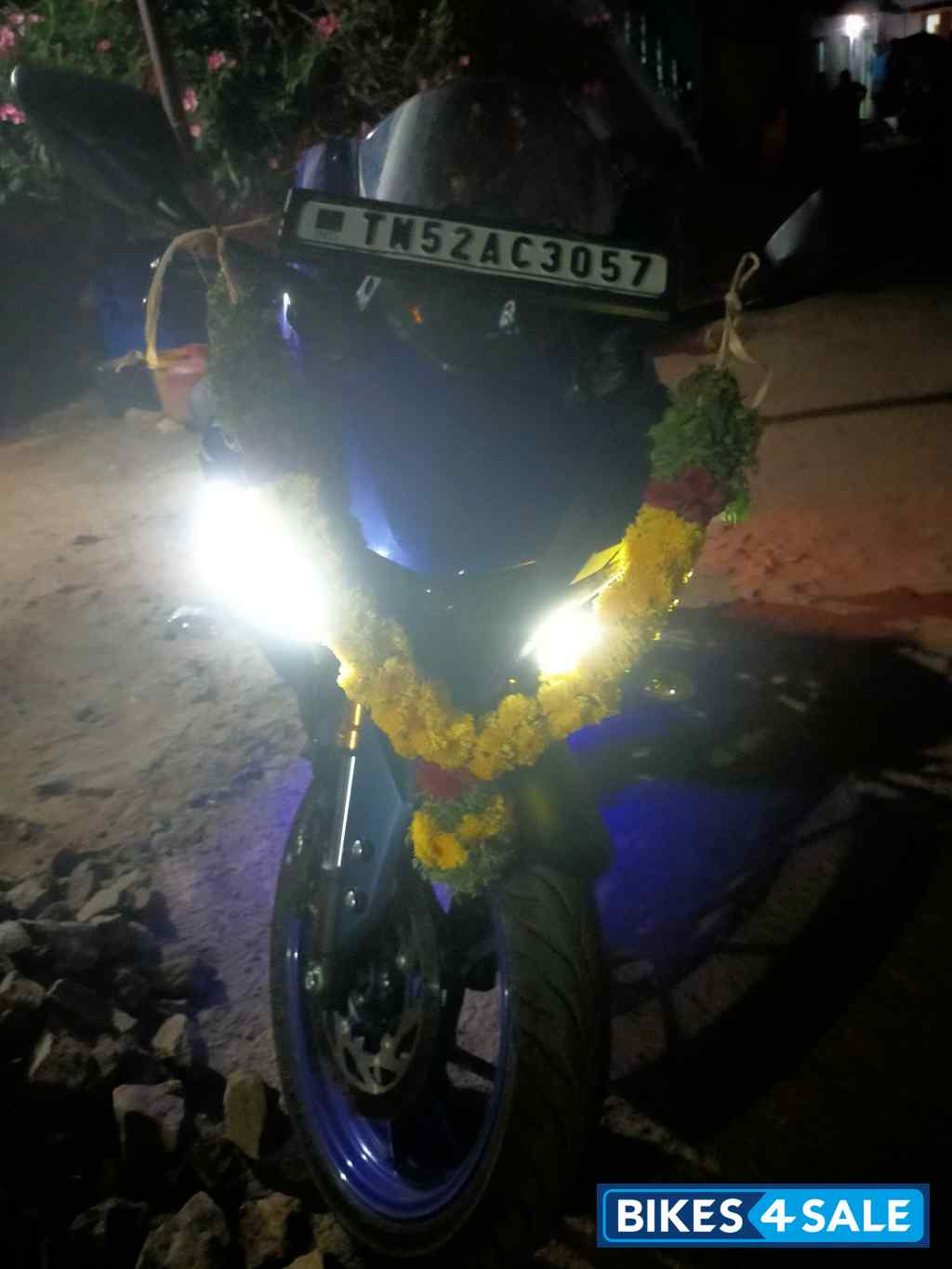 Yamaha R15 V4