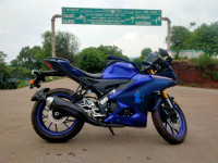 Yamaha R15 V4